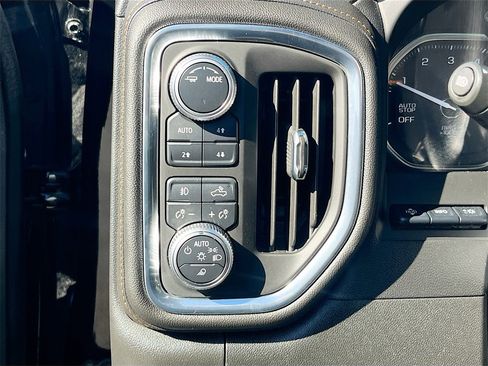 Used 2021 GMC Sierra 1500 AT4 w/ AT4 Premium Package image 10