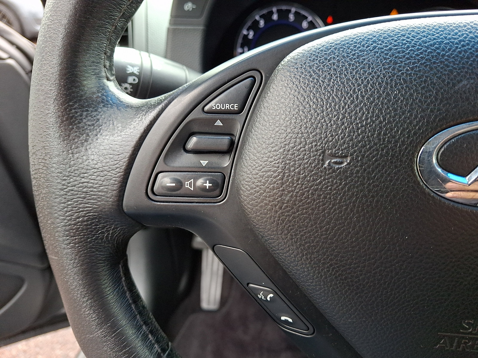 Used 2013 INFINITI G37 Convertible w/ Premium Pkg RWD image 20