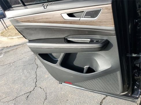 Certified 2025 Volkswagen Atlas SEL Premium R-Line image 13