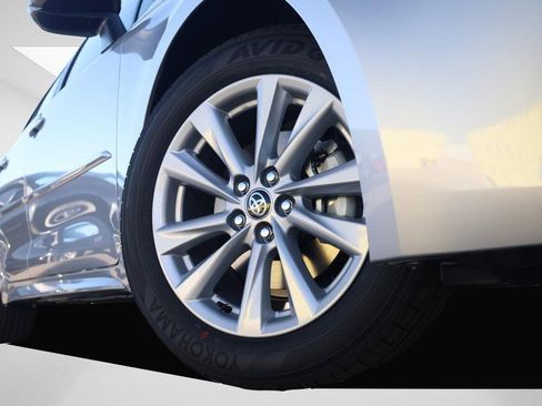 New 2026 Toyota Corolla SE image 3