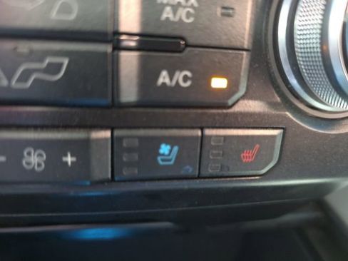 Used 2018 Ford F150 Platinum w/ Equipment Group 701A Luxury image 21