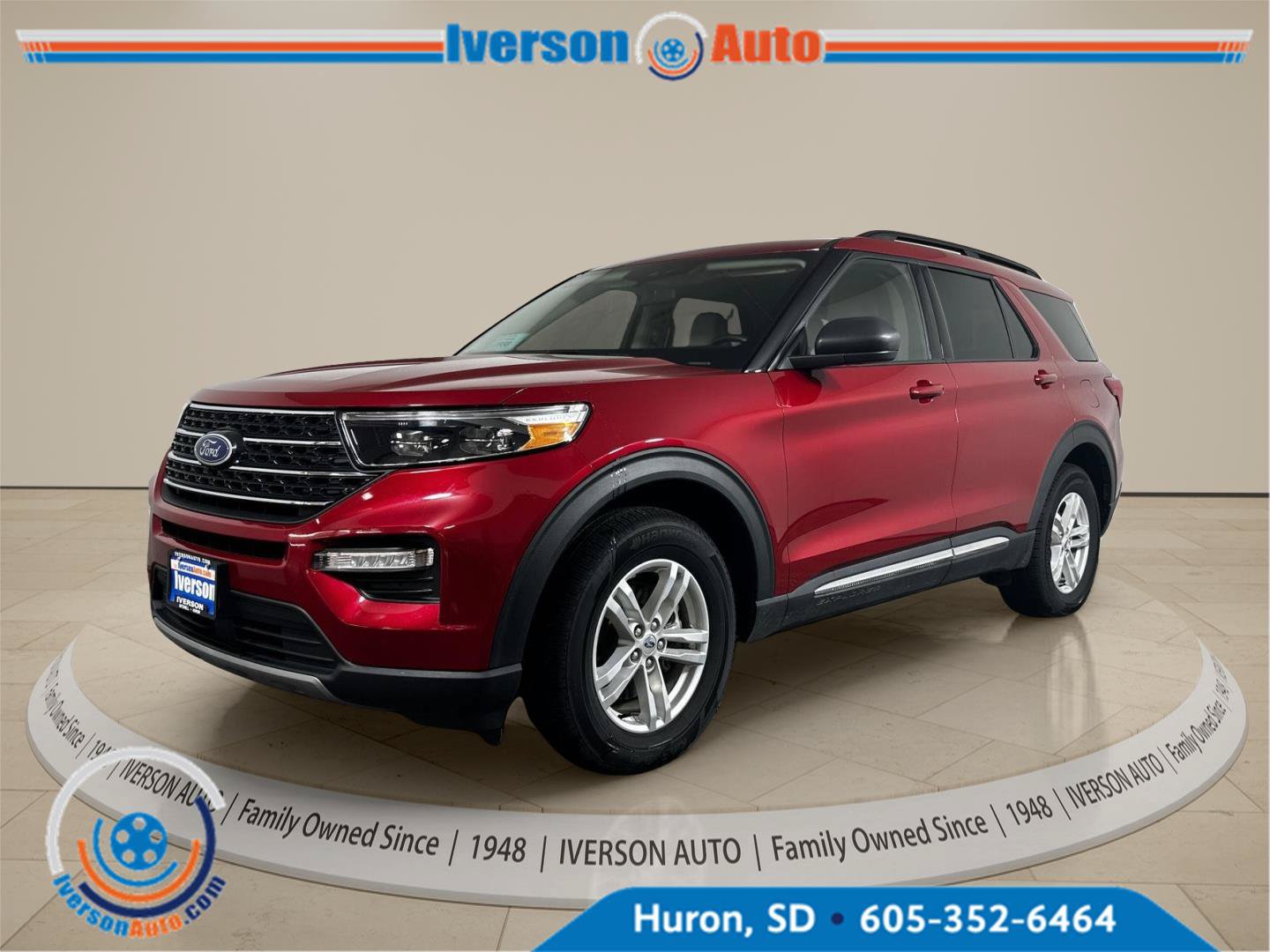Used 2022 Ford Explorer XLT w/ Equipment Group 202A AWD/4WD image 4