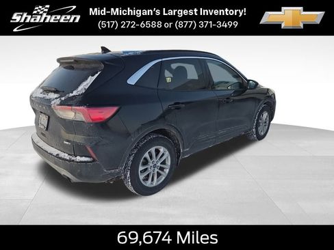 Used 2020 Ford Escape SE image 2