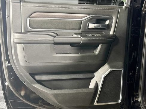 New 2026 RAM 2500 Laramie AWD/4WD image 19