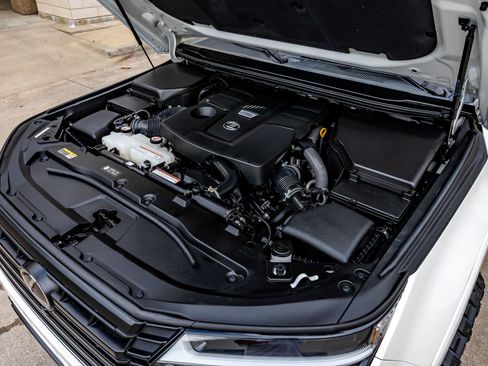 Used 2024 Lexus GX 550 w/ Accessory Package (Z1) AWD/4WD image 41