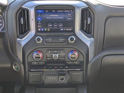 Used 2020 GMC Sierra 1500 Elevation w/ Elevation Value Package image 19