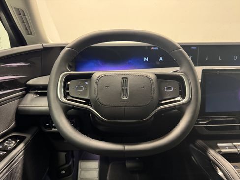 New 2026 Lincoln Nautilus Premier image 22