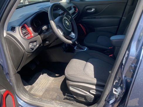 Used 2023 Jeep Renegade Trailhawk image 26