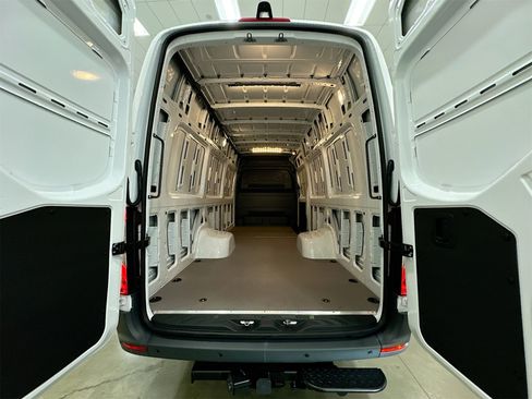 New 2025 Mercedes-Benz Sprinter 3500 image 24