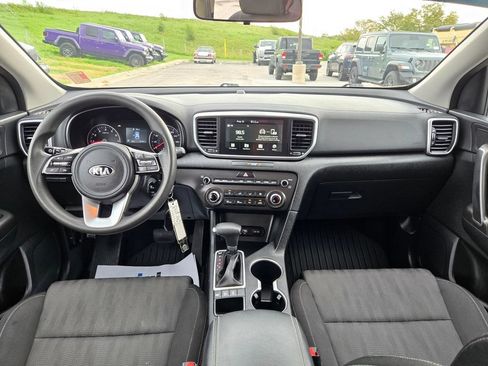 Used 2021 Kia Sportage LX AWD/4WD image 16