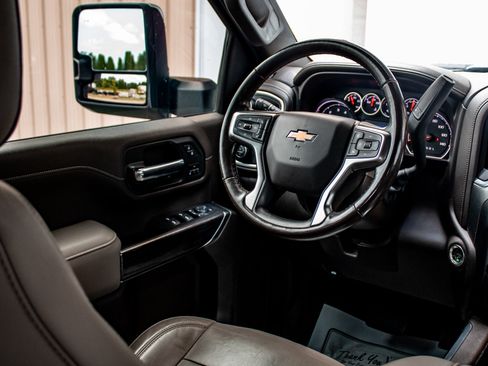 Used 2020 Chevrolet Silverado 3500 LTZ w/ LTZ Plus Package AWD/4WD image 42