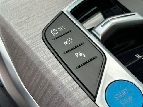 Used 2025 BMW i4 eDrive40 w/ Premium Package RWD image 34