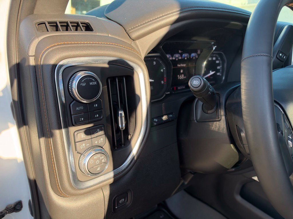Used 2023 GMC Sierra 2500 AT4 w/ AT4 Premium Plus Package AWD/4WD image 11