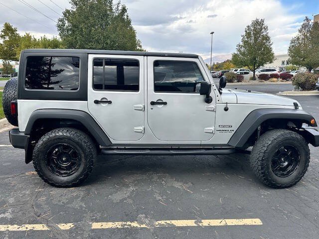 Used 2010 Jeep Wrangler Unlimited Sport AWD/4WD image 8