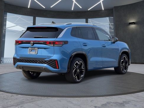 New 2026 Volkswagen Tiguan SEL R-Line AWD/4WD image 4