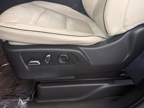 Used 2021 Cadillac Escalade Sport w/ LPO, Illumination Package RWD image 10