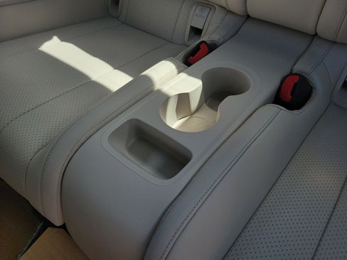 New 2026 Mercedes-Benz CLE 450 4MATIC Coupe image 11
