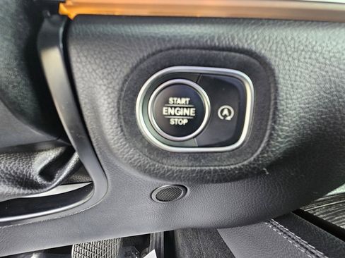 Used 2020 Mercedes-Benz GLE 350 4MATIC image 24