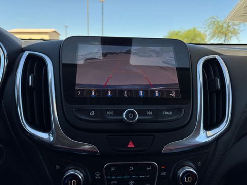 Used 2019 Chevrolet Equinox Premier FWD image 21