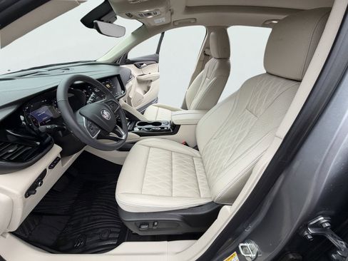 Used 2022 Buick Envision Avenir w/ Technology Package II image 16