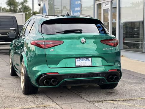Used 2022 Alfa Romeo Stelvio Quadrifoglio w/ Active Assist Plus Package AWD/4WD image 4