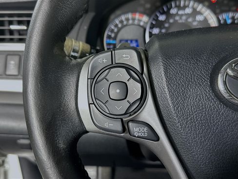 Used 2013 Toyota Camry SE FWD image 16