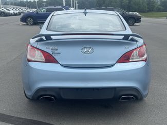 Used 2010 Hyundai Genesis 3.8 RWD video 4