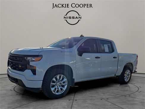 Used 2023 Chevrolet Silverado 1500 Custom image 1