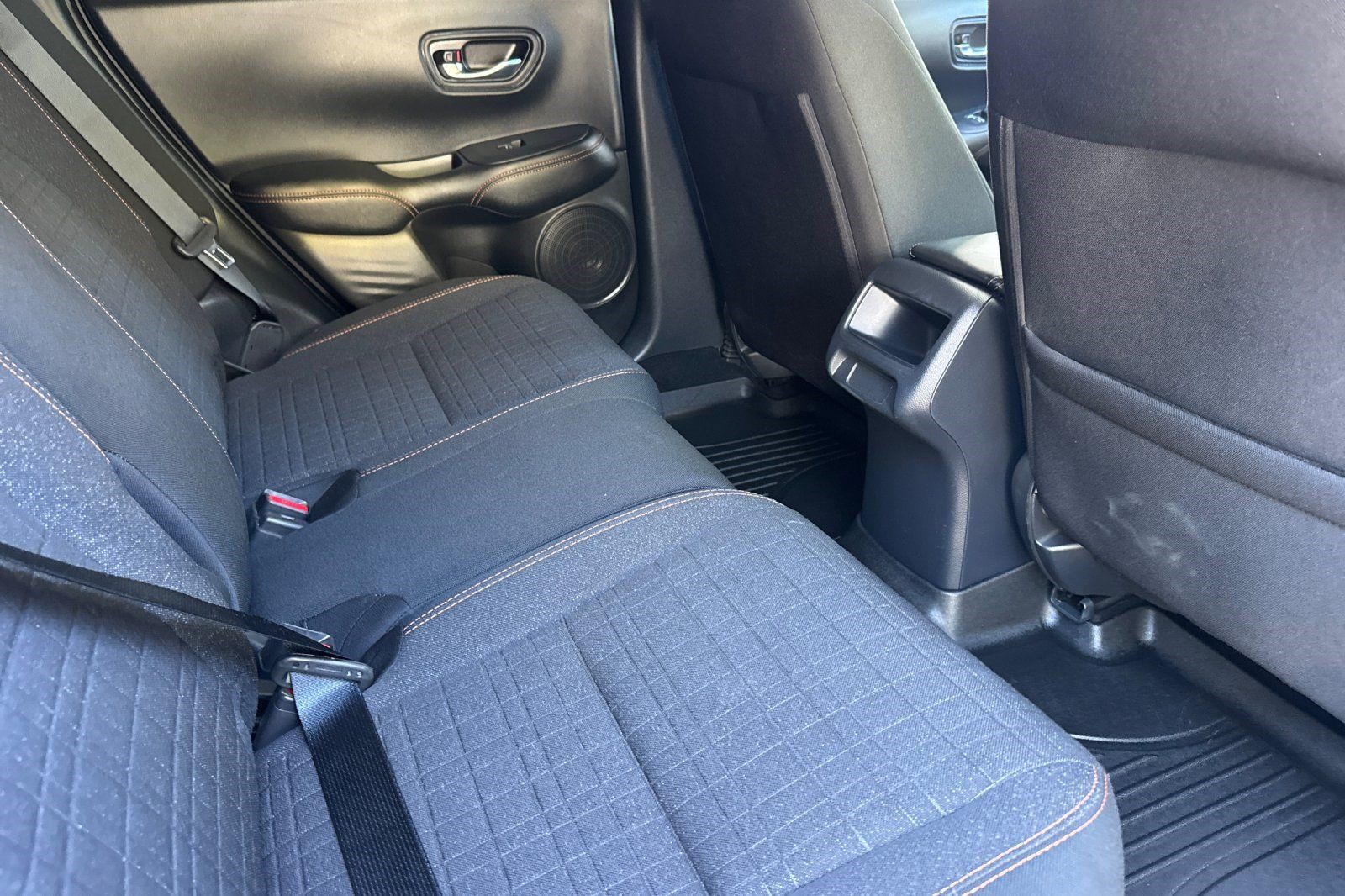 Used 2025 Honda HR-V Sport image 32