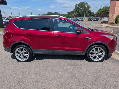Used 2016 Ford Escape Titanium w/ Equipment Group 301A AWD/4WD image 10