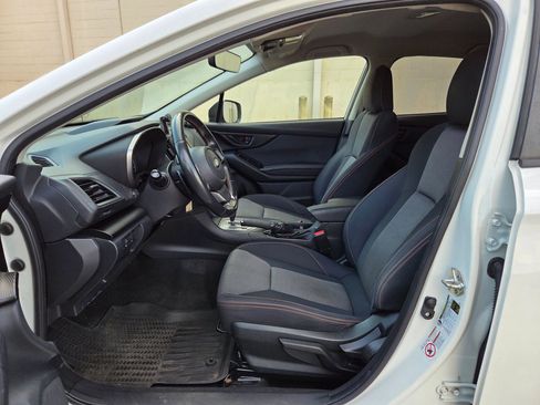 Used 2018 Subaru Crosstrek 2.0i Premium AWD/4WD image 9