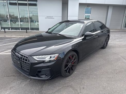 Used 2023 Audi S8 w/ S8 Executive Package image 2