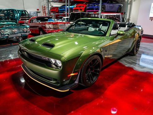 Used 2023 Dodge Challenger SRT Hellcat RWD image 1