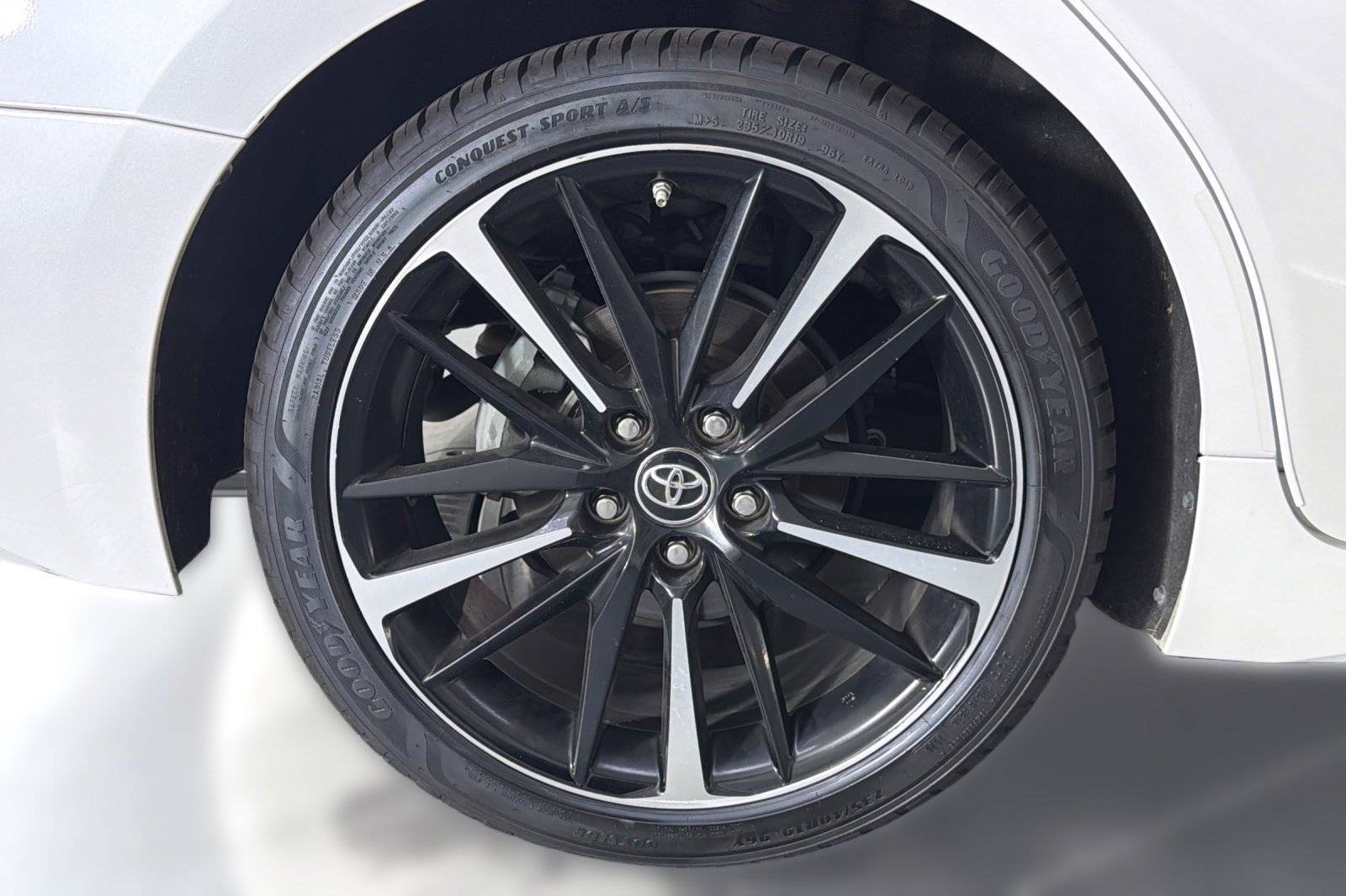 Used 2019 Toyota Camry XSE w/ Carpet Mat Package FWD image 13