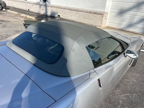 Used 2006 Chevrolet Corvette Convertible w/ Preferred Equipment Group RWD image 23