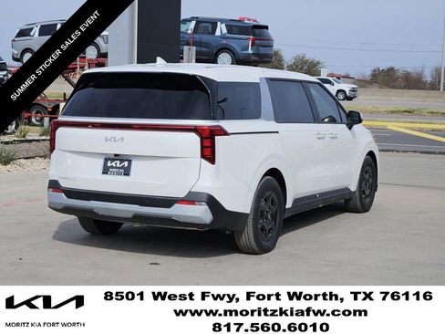 New 2026 Kia Carnival FWD image 3