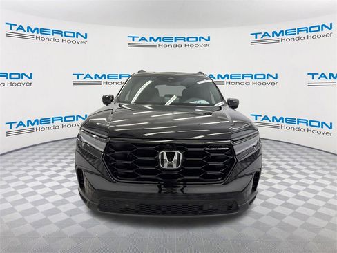 Used 2025 Honda Pilot Black Edition image 8