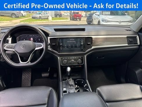 Certified 2023 Volkswagen Atlas SE w/ Panoramic Sunroof Package AWD/4WD image 4