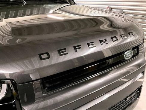 Used 2023 Land Rover Defender 110 X-Dynamic SE AWD/4WD image 29
