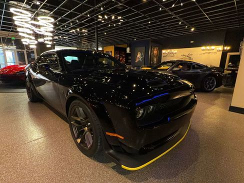 Used 2023 Dodge Challenger SRT Hellcat RWD image 8