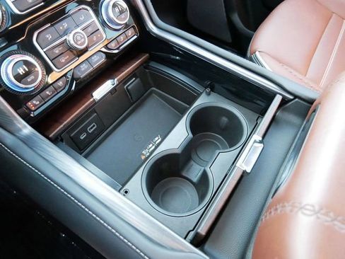 Used 2023 GMC Yukon XL Denali Ultimate image 25