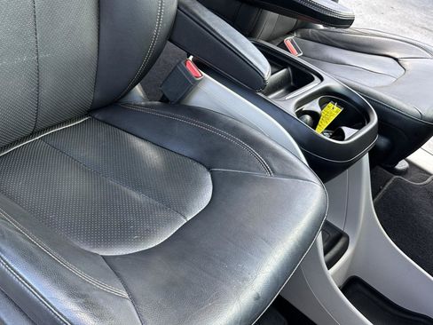 Used 2019 Chrysler Pacifica Touring-L FWD image 50