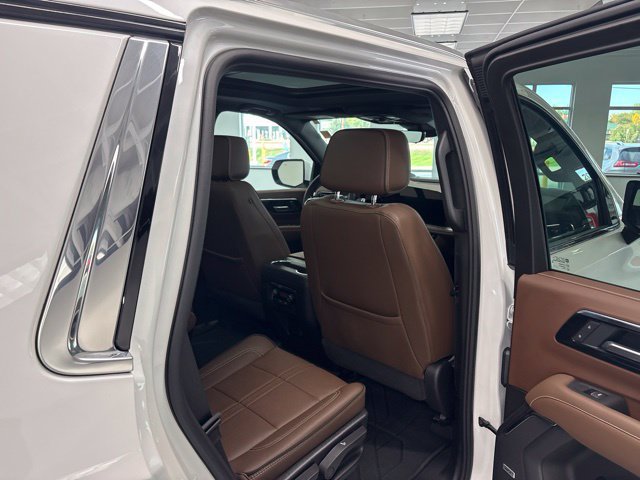 Used 2025 Chevrolet Tahoe High Country w/ Sun And Tow Package AWD/4WD image 30