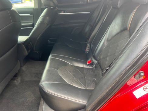 Used 2018 Toyota Camry XLE image 26