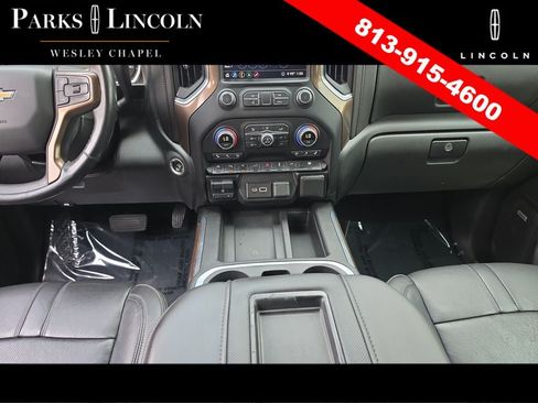 Used 2020 Chevrolet Silverado 1500 High Country w/ Technology Package AWD/4WD image 12
