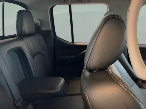 Used 2020 Nissan Frontier PRO-4X w/ Pro-4x Utility Package AWD/4WD image 32