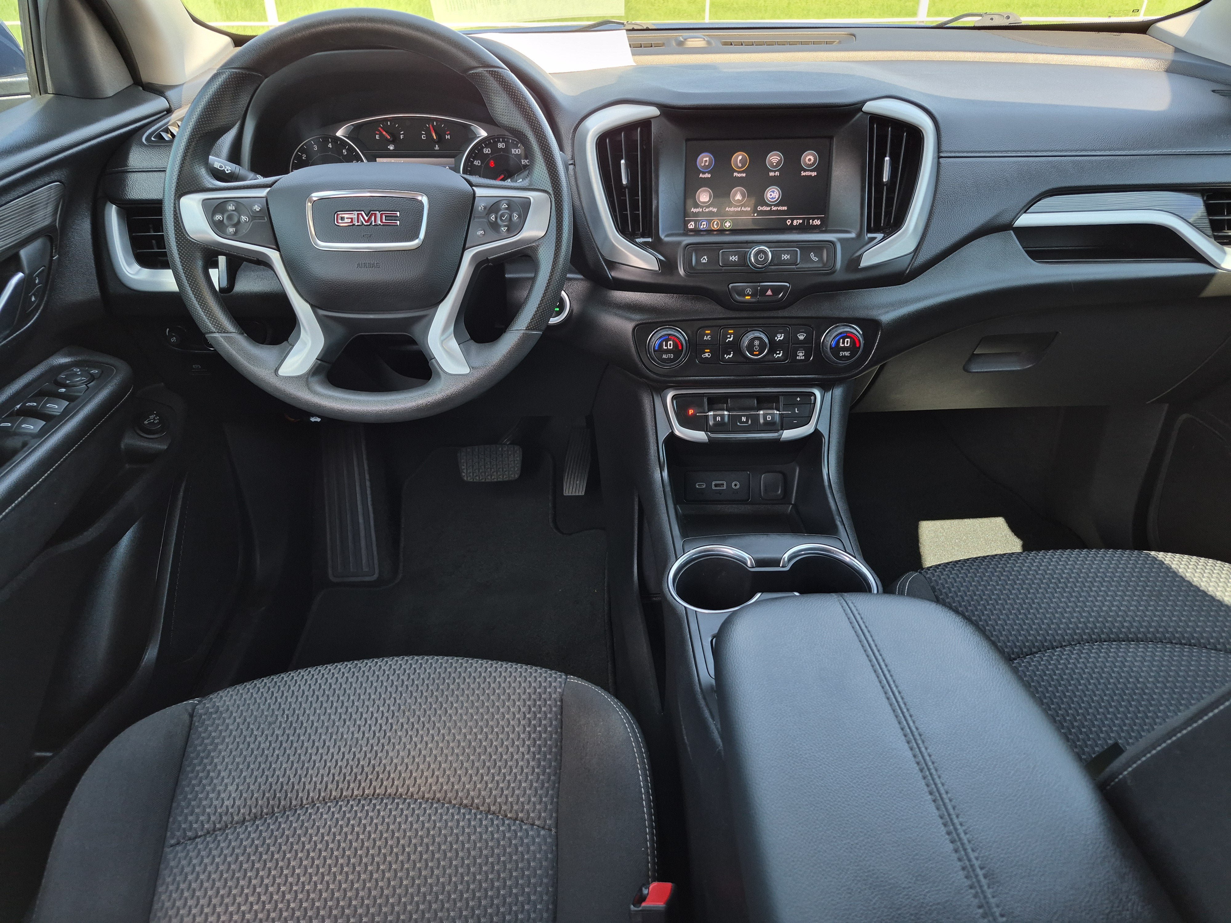 Used 2024 GMC Terrain SLE w/ Driver Convenience Package AWD/4WD image 16