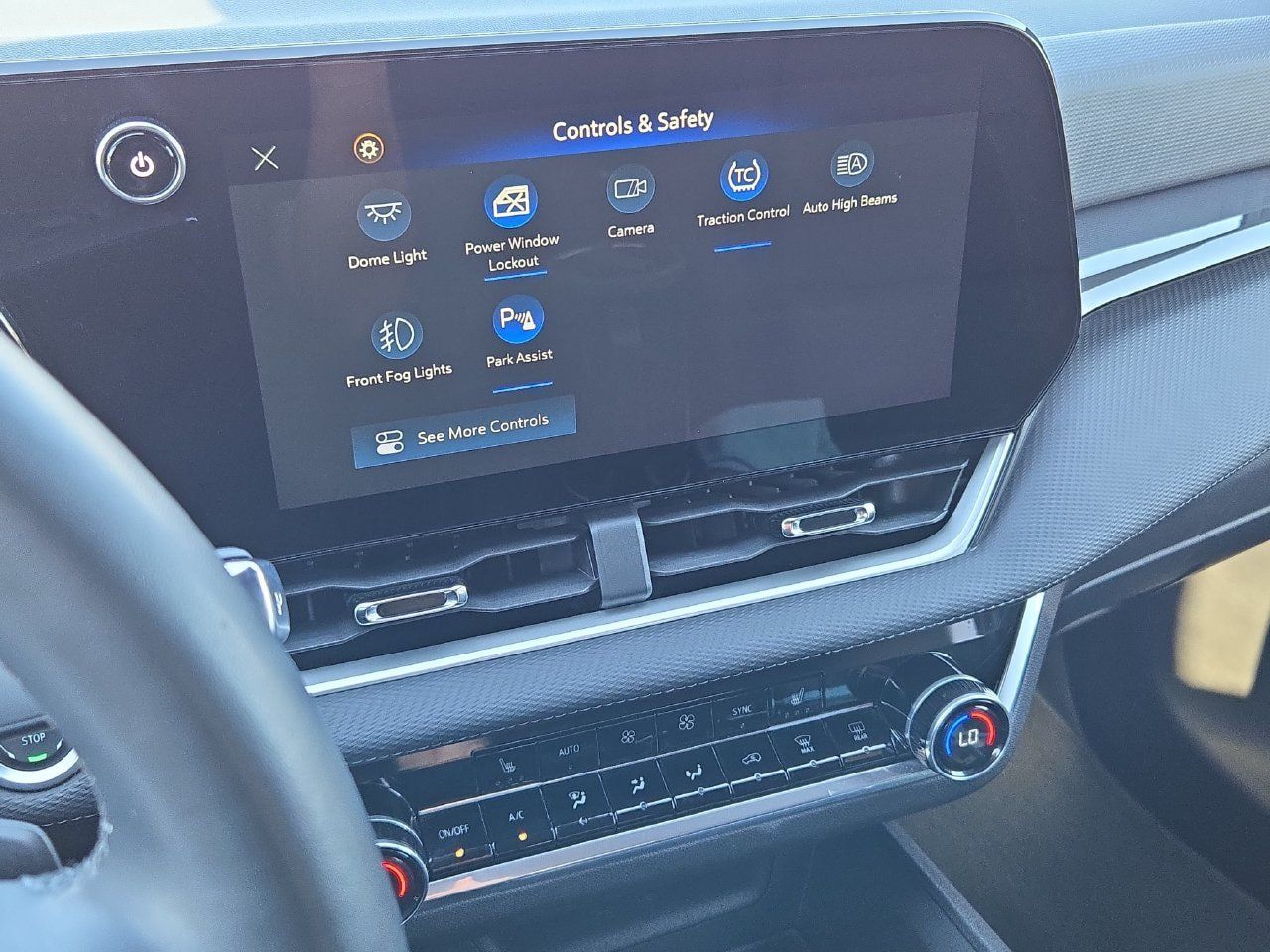 Used 2025 Chevrolet Equinox LT w/ Convenience Package II FWD image 20