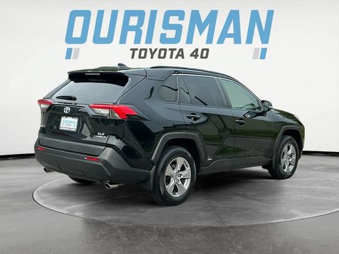 Used 2022 Toyota RAV4 XLE AWD/4WD image 7