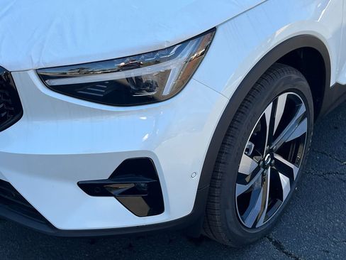 New 2026 Volvo XC40 B5 Ultra AWD/4WD image 7
